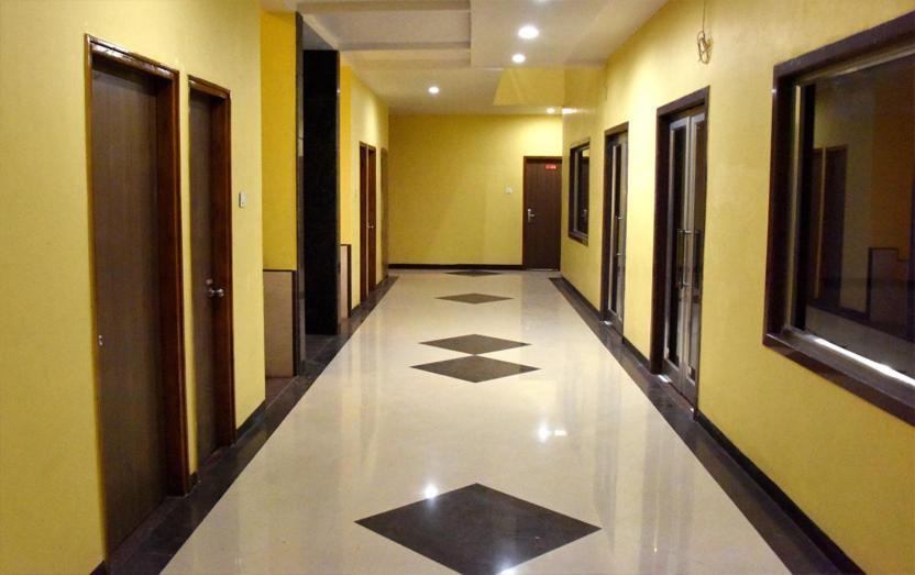Hotel Varenya Inn Yavatmal Exterior foto